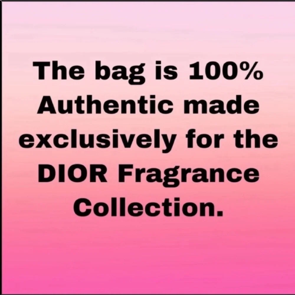- ❤️- ❤️Dior makeup pouch with chain - Picture 11 of 14